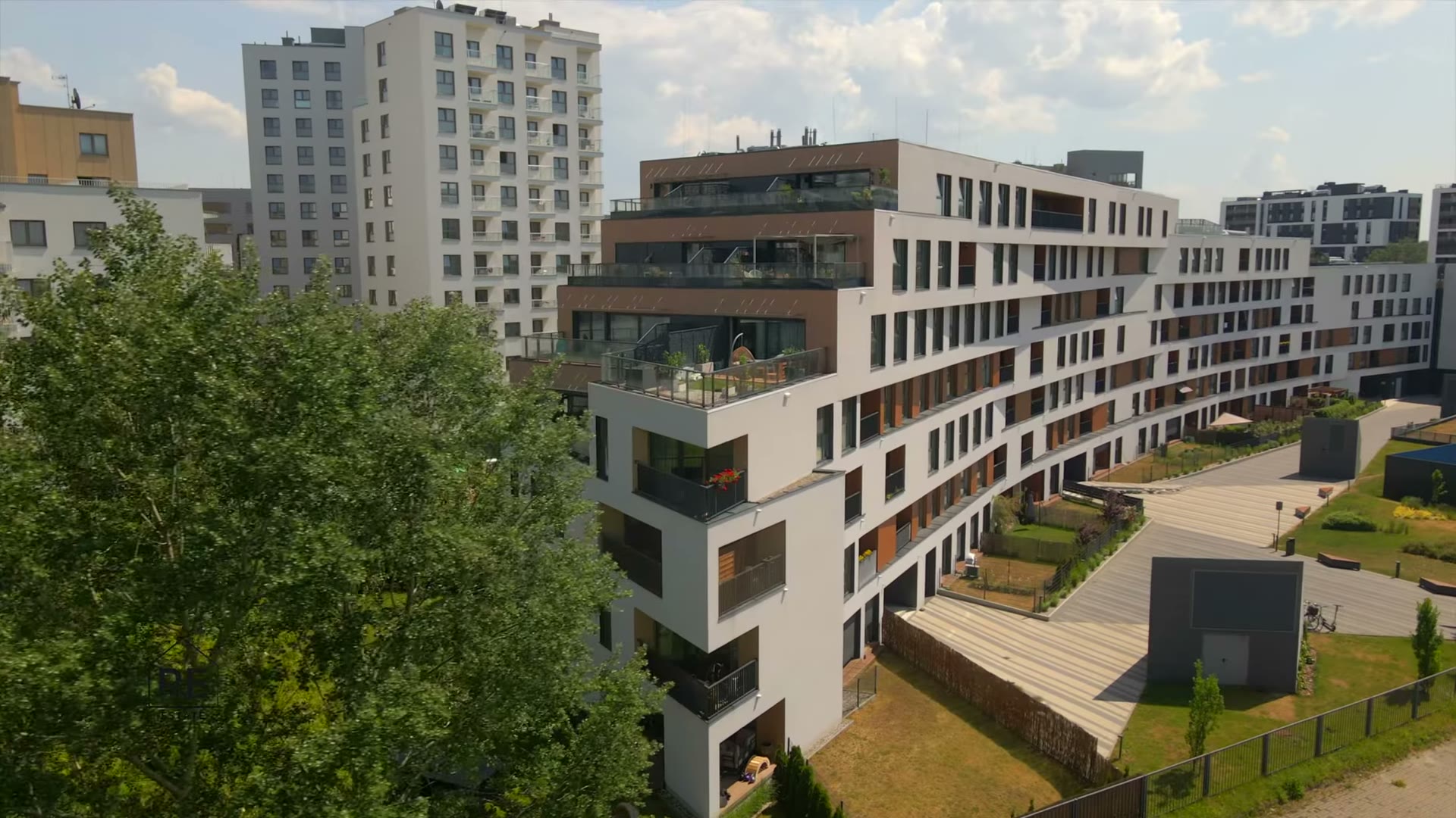 Nowoczesne osiedle mieszkaniowe na Mokotowie — Rentcom Estate